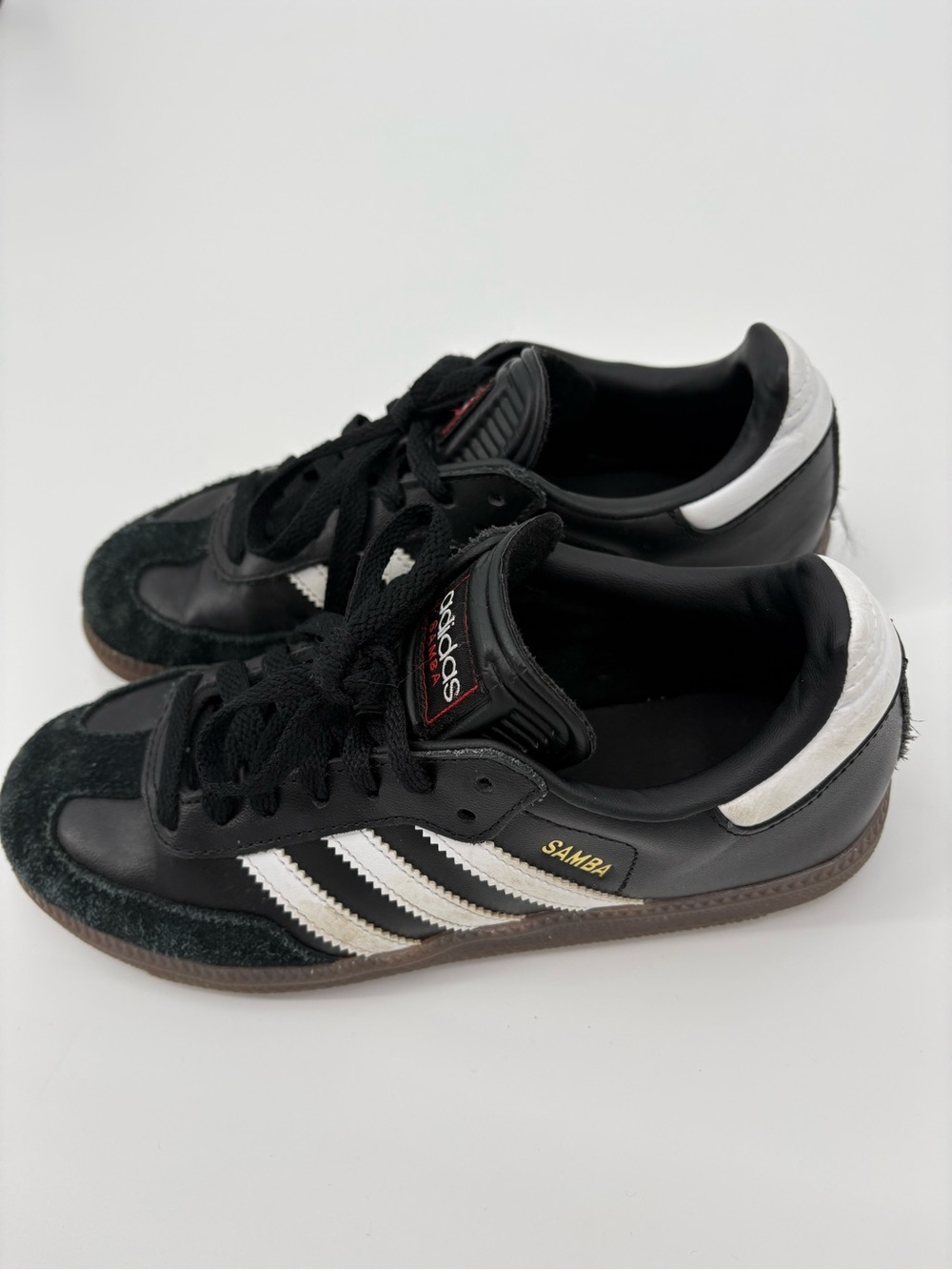 adidas Youth Unisex Samba Classic Indoor Soccer Shoes Black Youth 4.5 Women’s 6